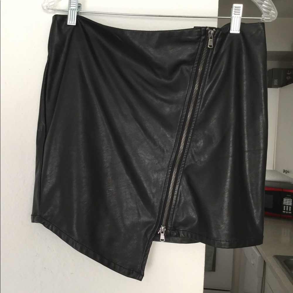 Only Faux leather black skirt